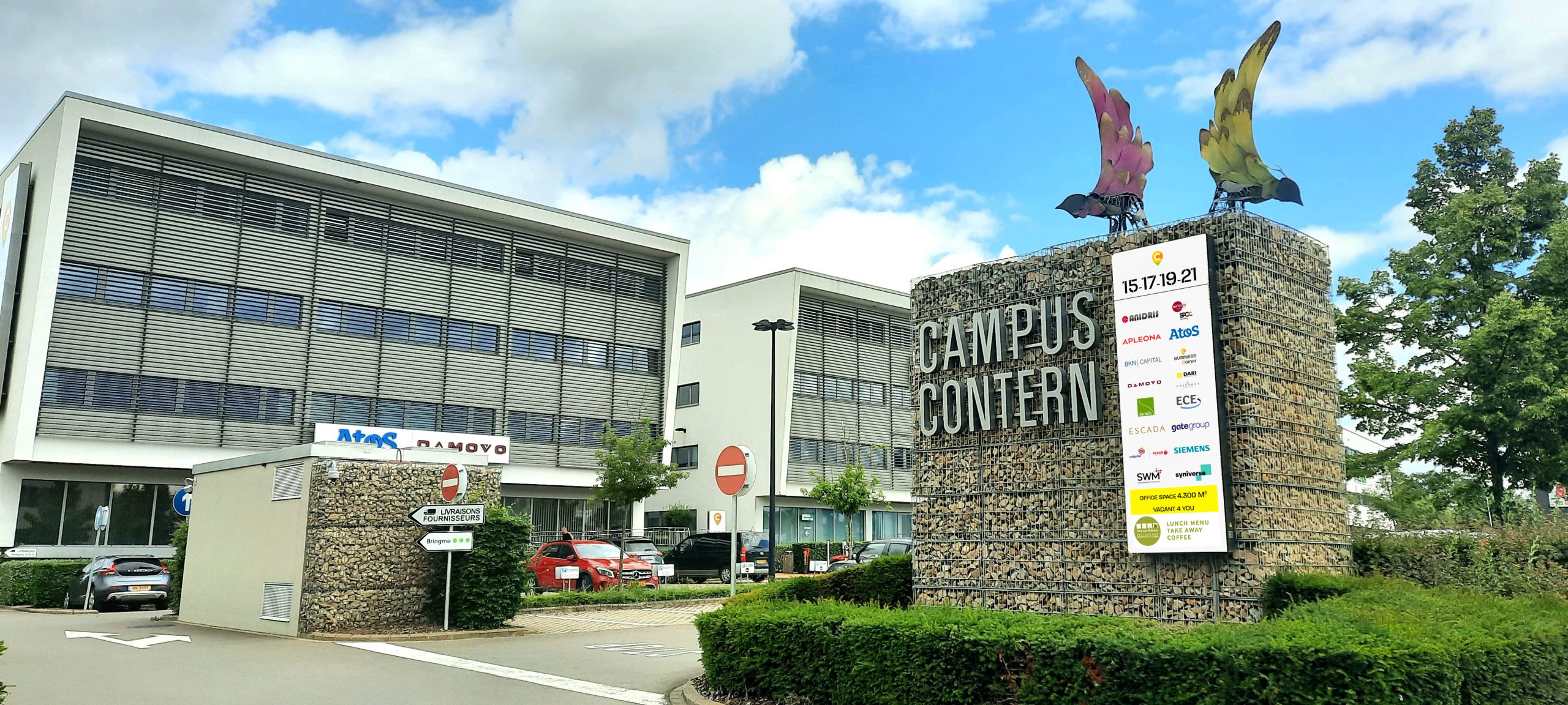 Read more about the article Excellent parking facilities and 120 e-parking spaces